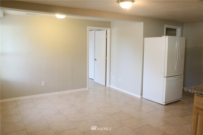 Photo - 3332 S Holly St Townhome