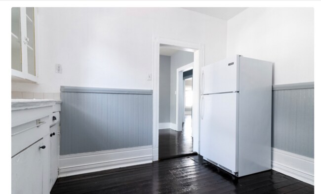 Photo - 208 E Arsenal St Apartment
