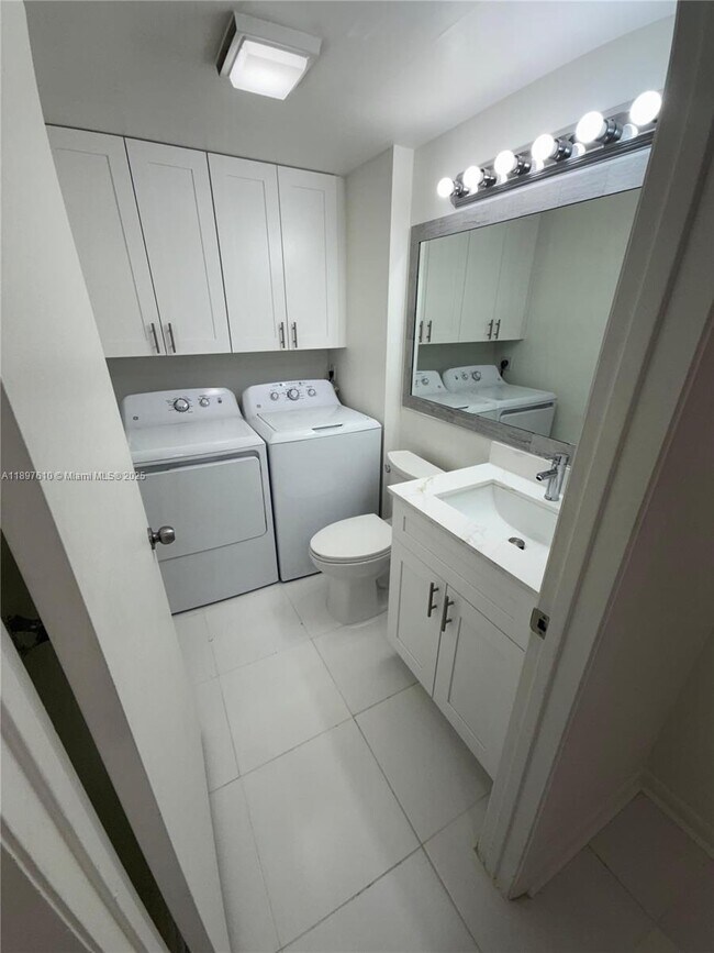 Building Photo - 738 Mill Valley Pl