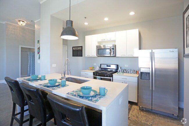 Interior Photo - Thomas Jefferson Towers