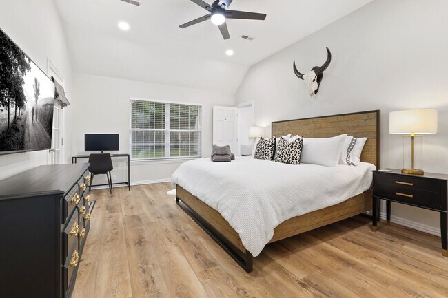 Foto del edificio - 304 Coachlight Dr