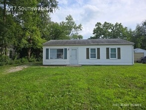 Building Photo - 1917 Southwood Dr
