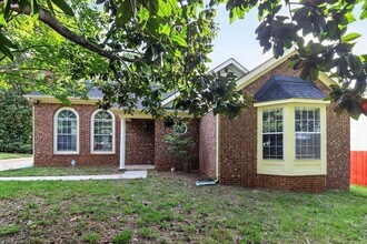 Building Photo - 900 Gretna Green Dr