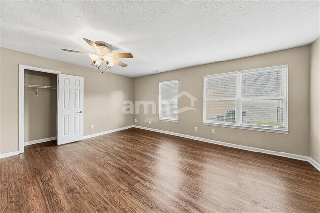 Building Photo - 2521 Monarchy Ln