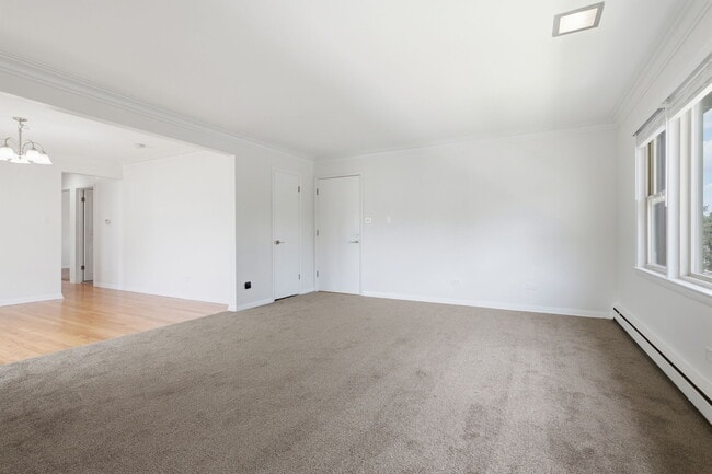 Building Photo - 2726 N Nordica Ave