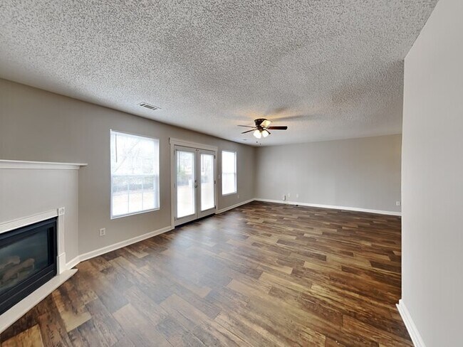 Foto del edificio - 50 Crestfield Cir