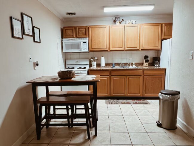 Foto del edificio - 1700 SW 16th Ct