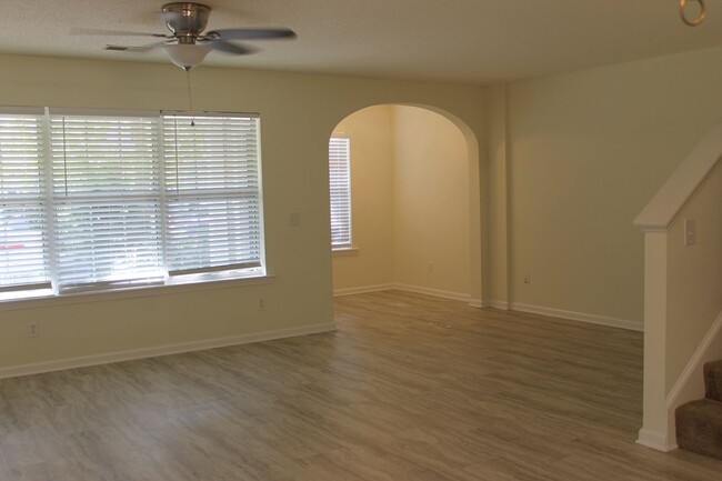 Foto del edificio - Three Bedroom Townhome in The Farm at Buck...