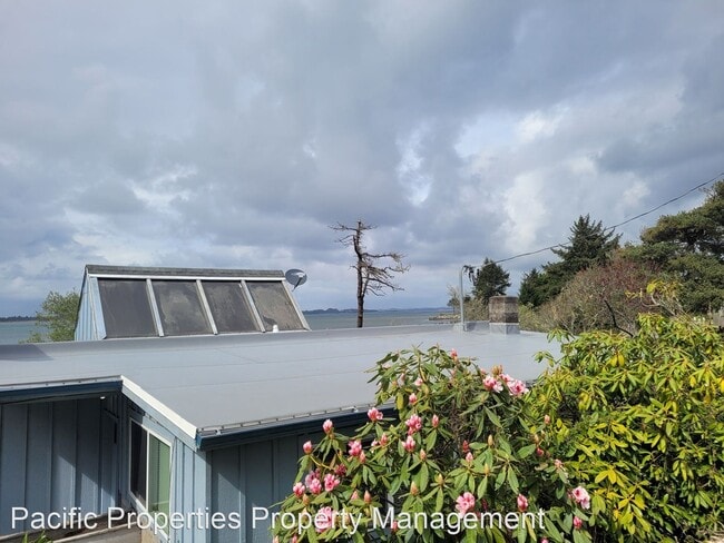 Building Photo - 1 br, 1 bath House - 91655 Cape Arago Hwy