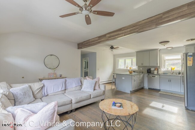 Foto del edificio - 2 br, 2 bath House - 2 Badger Road
