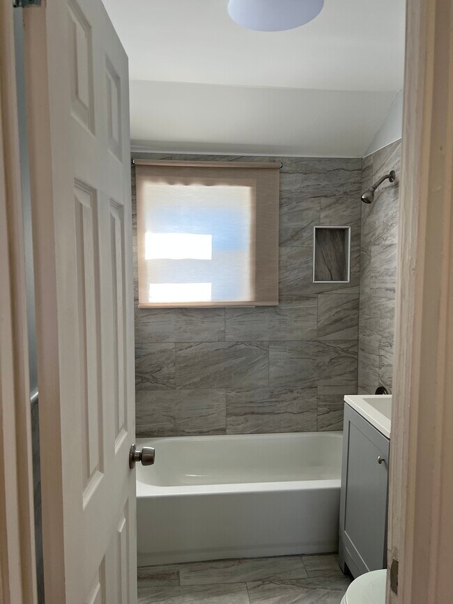 Foto del edificio - 119 Dupont Pl