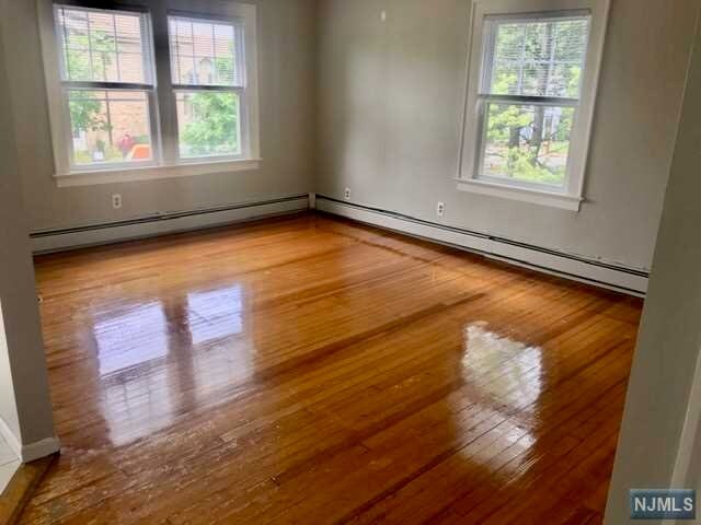 Foto del edificio - 265 Kinderkamack Rd