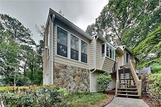 Building Photo - 5142 Manitou Way SW