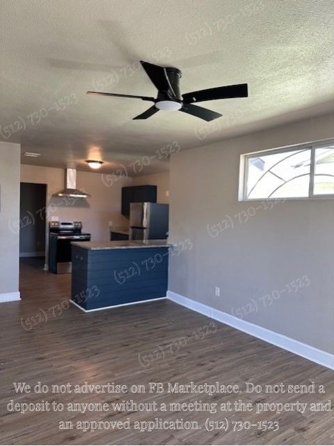 Building Photo - 2331 S Navidad St