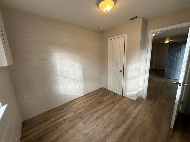 Foto del edificio - 657 NE Waldo Rd