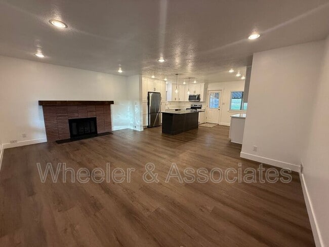 Building Photo - 3714 Brinker Ave