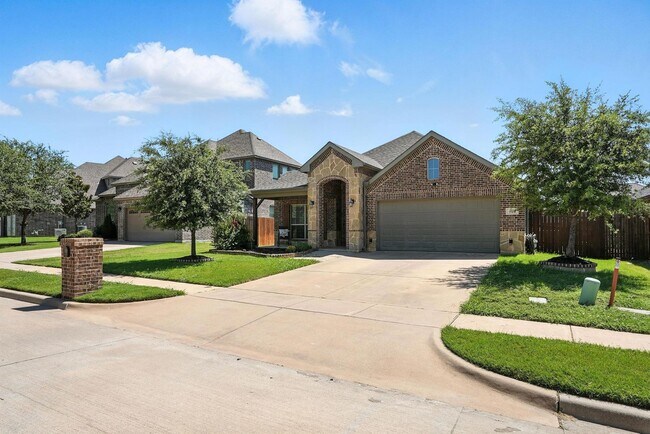 Foto del edificio - Stunning 3-Bedroom Home with Access to Com...