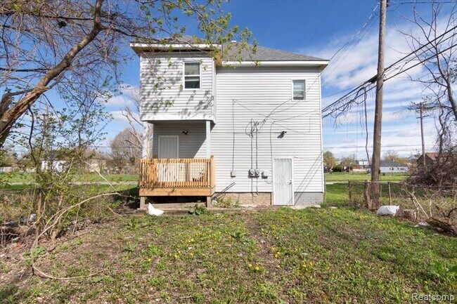 Building Photo - 9340 Moffat Ave