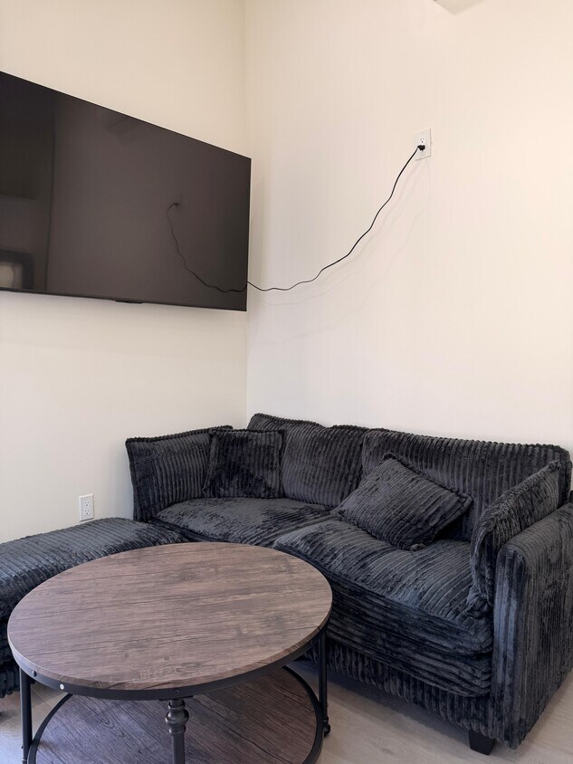 Foto del edificio - 720 Geneva St