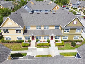 Building Photo - 4562 Yellowgold Rd E