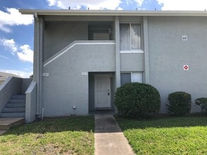 Building Photo - 5613 Blue Shadows Ct