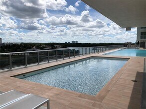 Building Photo - 300 Sunny Isles Blvd
