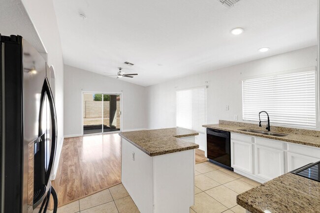 Foto del edificio - 11518 W Paradise Dr