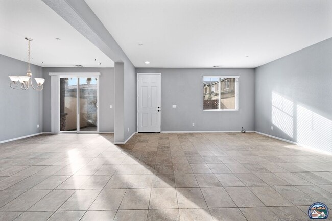 Foto del edificio - 315 Breezy Pl