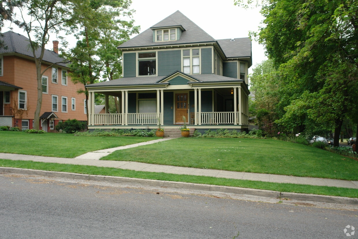 Building Photo - 1204 S Adams St