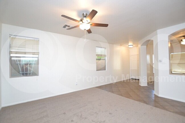 Foto del edificio - 22207 N Gibson Dr