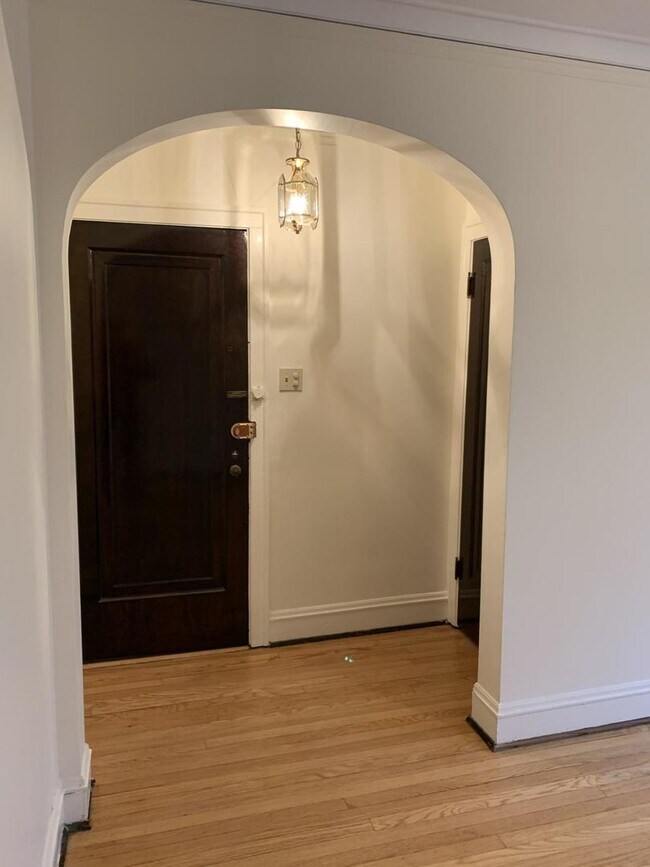 Foto del edificio - 1434 W Thome Ave