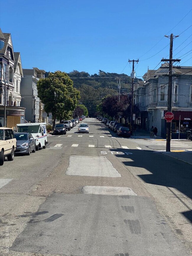 Foto del edificio - 628 Lyon St