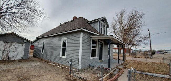 Building Photo - 827 Douglas St