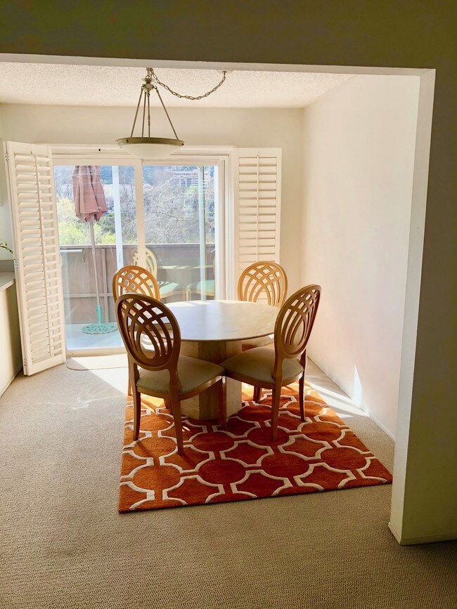 Foto del edificio - 1317 Caminito Gabaldon