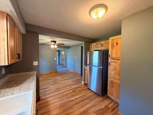 Foto del edificio - Cozy 2-Bedroom Home for Rent in Atalissa IA!
