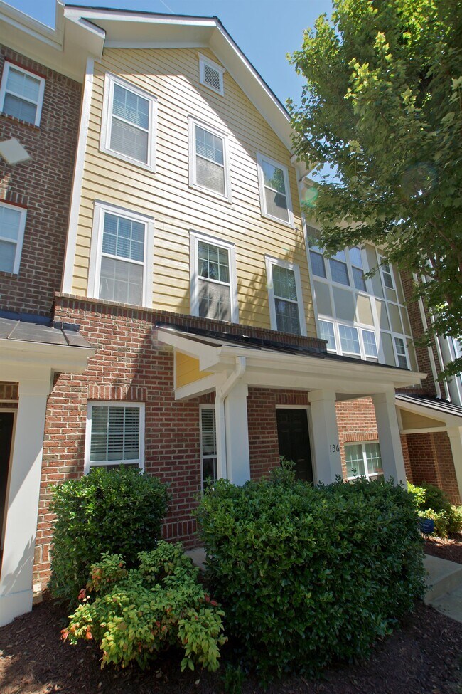 Building Photo - 136 Dove Cottage Ln