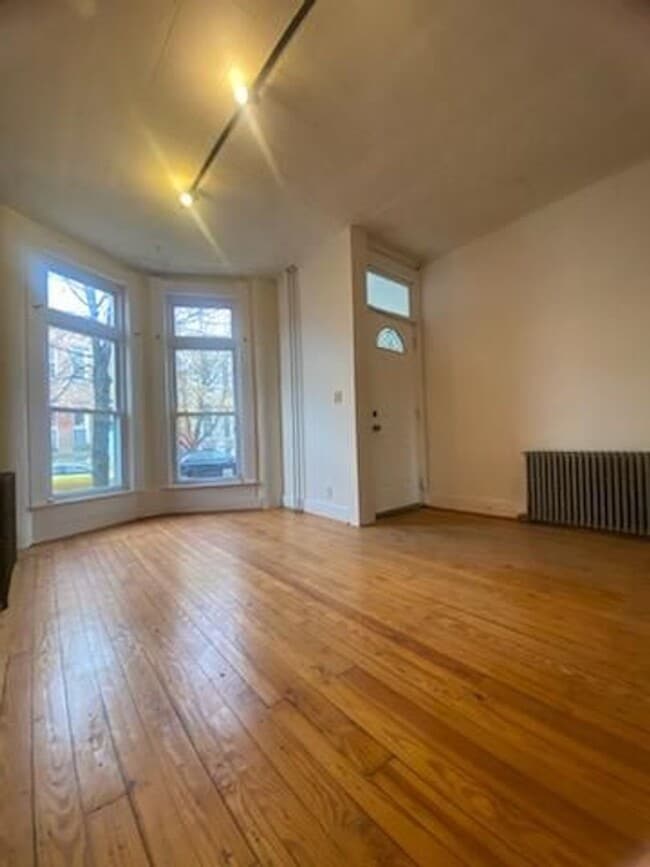 Photo - 837 Powers St House