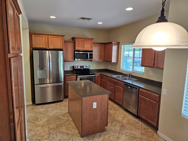 Foto del edificio - 16131 N 21st Ln