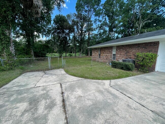 Foto del edificio - 5391 Golf Course Dr