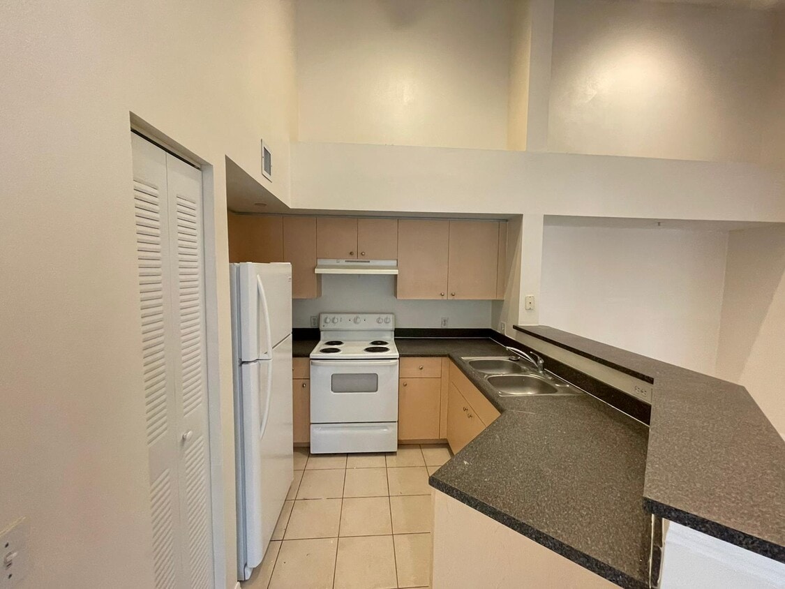 Foto principal - 4211 San Marino Blvd