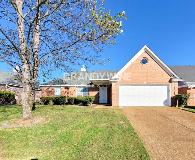 Building Photo - 4890 Phipps Dr