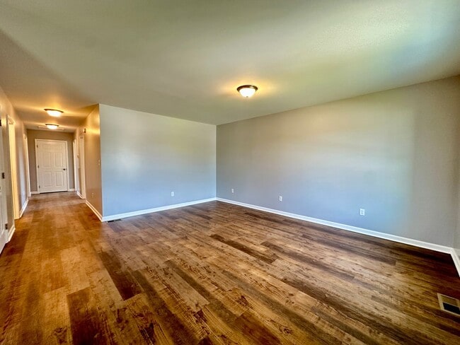 Building Photo - Location, Community, Quality Living. It St...