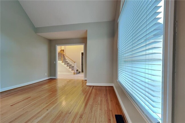 Foto del edificio - 4020 Hogans Mill Ln