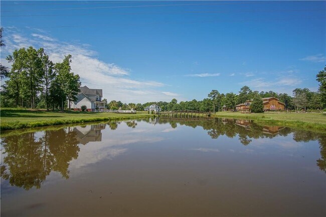Foto del edificio - 1831 Jernigan Bridge Rd