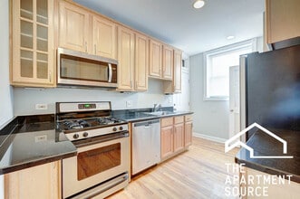 Building Photo - 6442 N Leavitt St