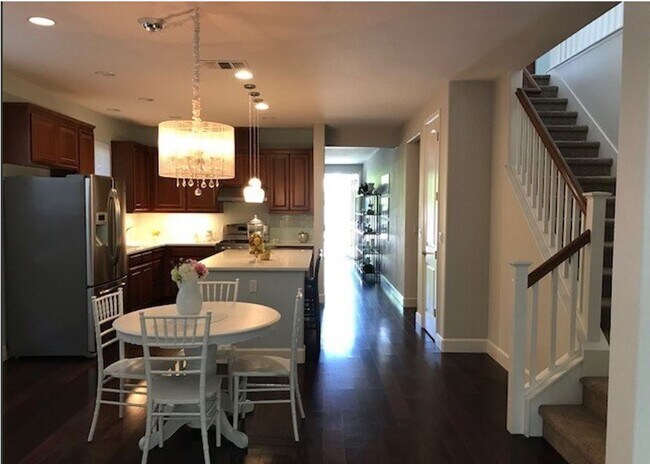 Foto del edificio - 639 Burnt Ranch Way