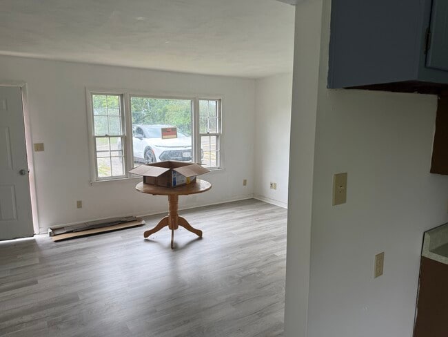 Living Room - 440 N 20th St