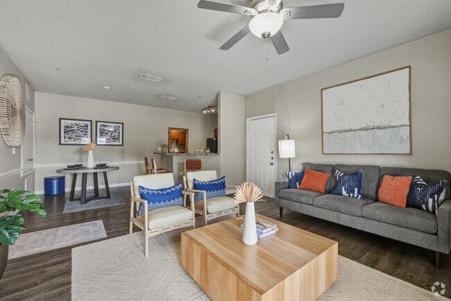 1BR, 1BA - 826SF - Chelsea - Living Room/Dining Room - Trails at City Park