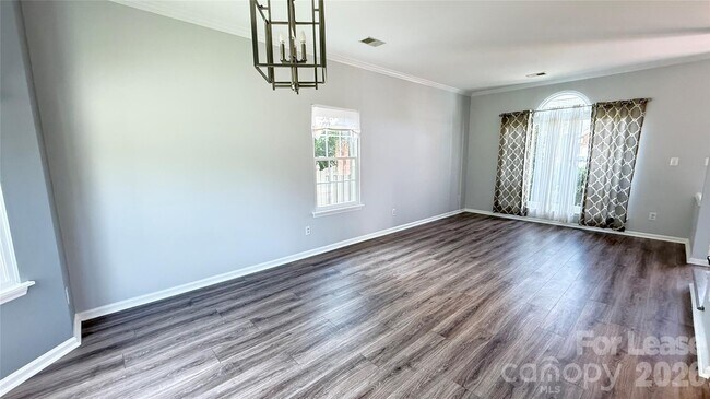 Foto del edificio - 9128 Twilight Hill Ct