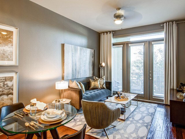 Foto principal - 2990 Blackburn St